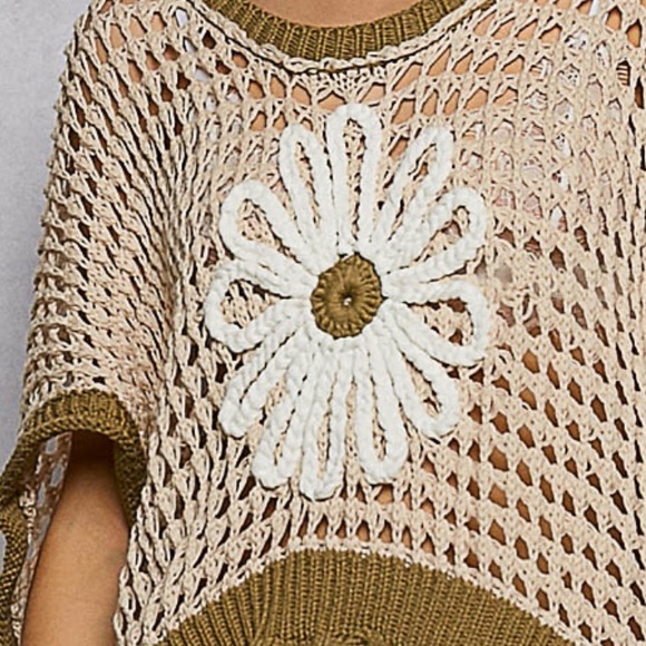 POL 🌼 Olive and Tan Cotton Blend Crochet Short Sleeve Floral Embroidered Top. - Picture 4 of 7